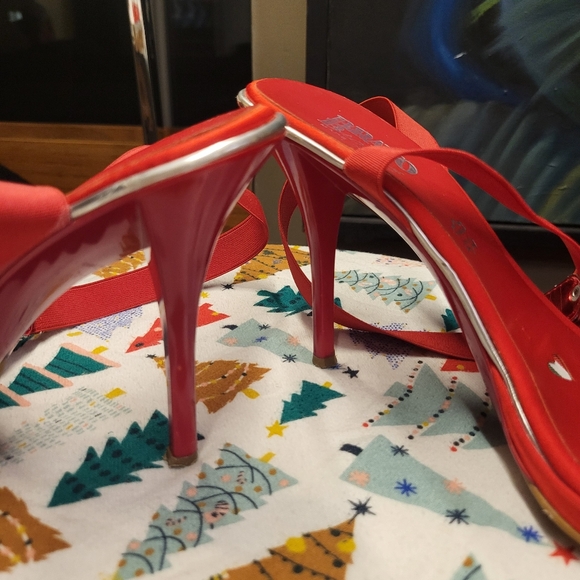 EU39 Red patent leather stilettos with buckles and bows by Bravo Browns - Picture 11 of 16